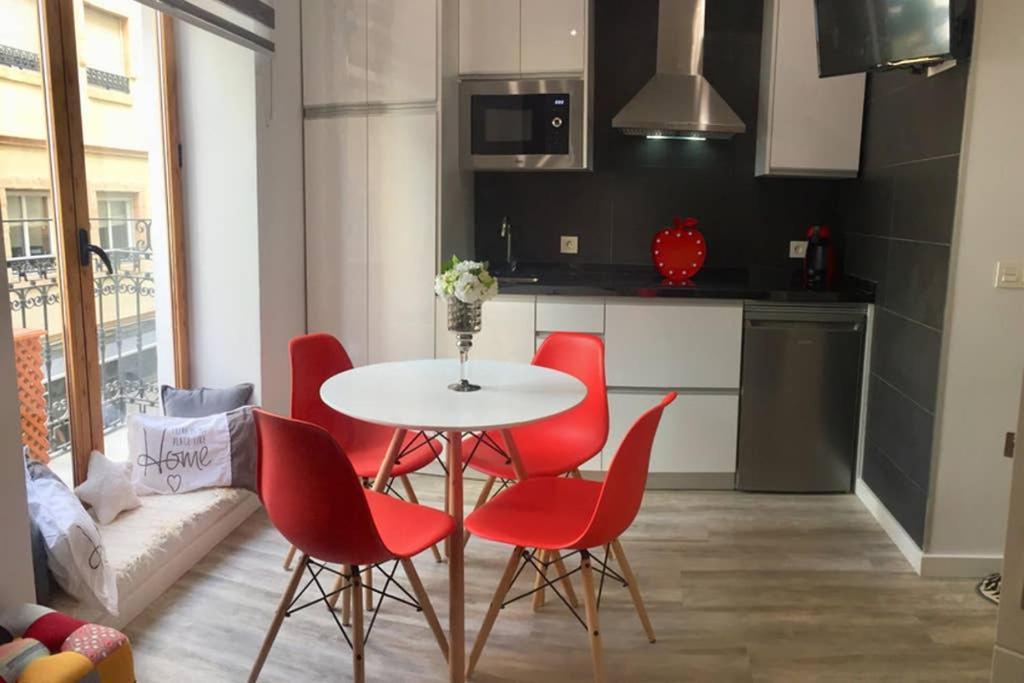 Apartamento De Diseno Centrico A 5 Min De Playa アリカンテ エクステリア 写真